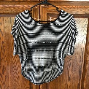 ✨3/$11✨ Sparkly striped crop top